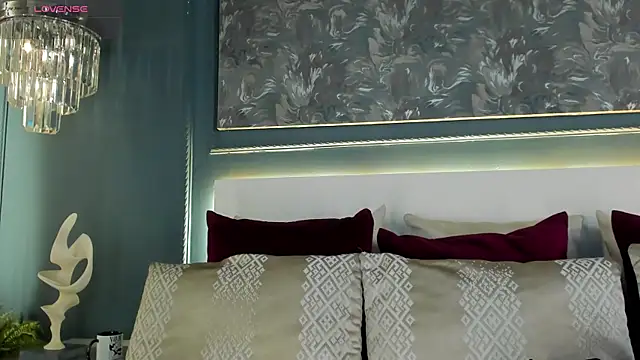 MiaKay1 webcam