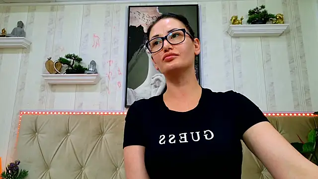 HellenDesire webcam