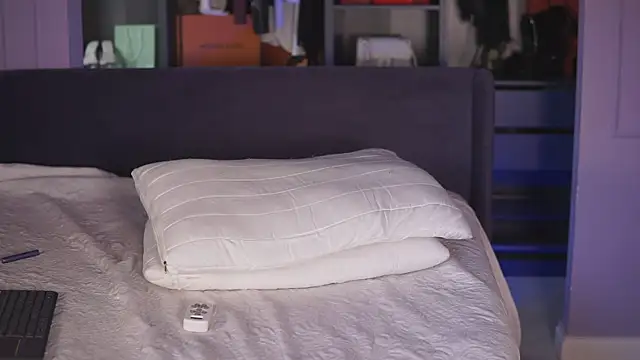 Monique_Celeste webcam