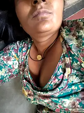 aunty_sumy