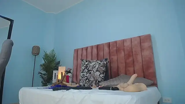nana_levy webcam