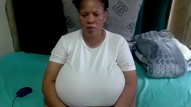 CaramelMelons78 webcam