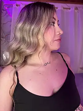 Lally_Valencia__ webcam