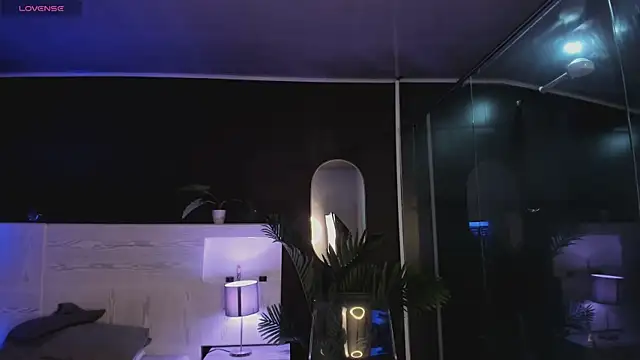 Mia_noiir webcam