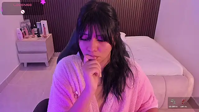 MILLYEVANS1 webcam