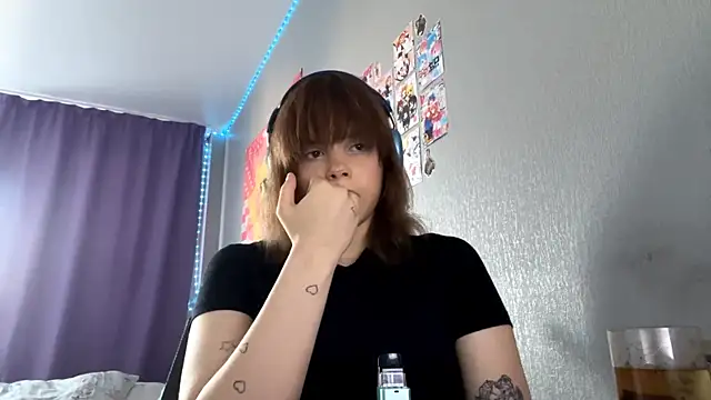 Iam_Eshly webcam