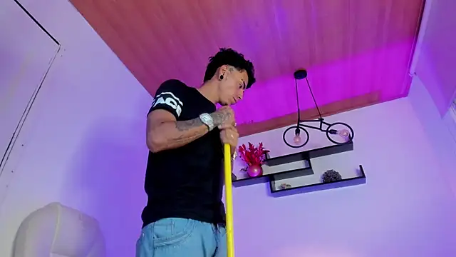 Thiago_teenboy66 webcam