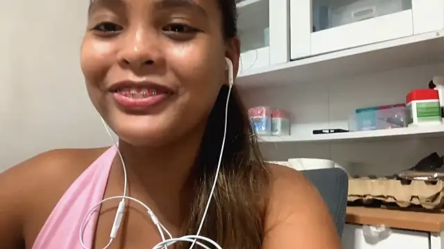 Bunny_Kisss webcam