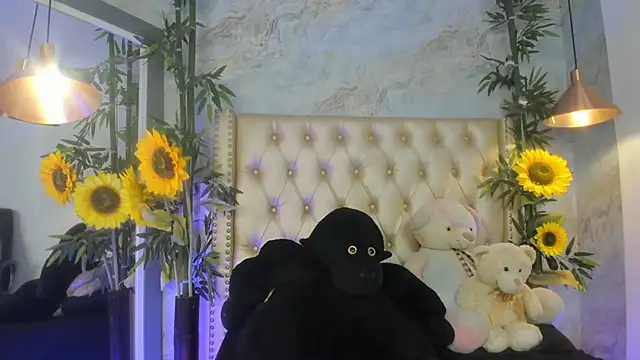 LittleeJaz webcam