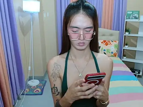 xxtsuncutaskaxx - XxTsUncutAskaxX's free webcam - UK Sex Cams