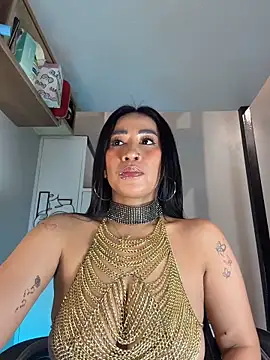 AsianMilfSheryl webcam