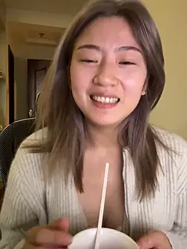 Olivia_PINK0322