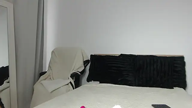 Layla23a webcam