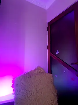 LunaBlaise webcam