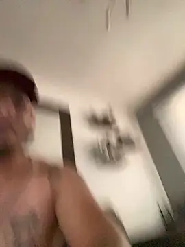 HOTB0Y18 webcam