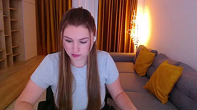 mia_bloomy webcam