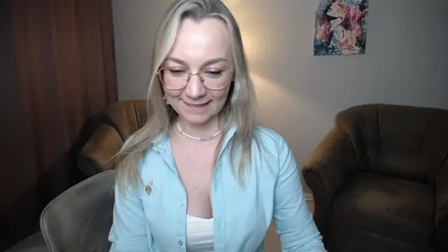 Ava_Elior webcam