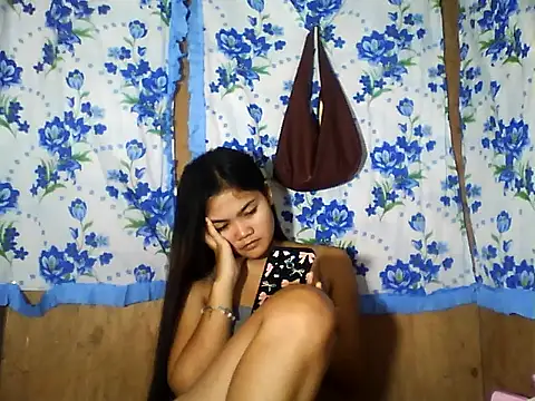 PinaySkinnyJust18 webcam