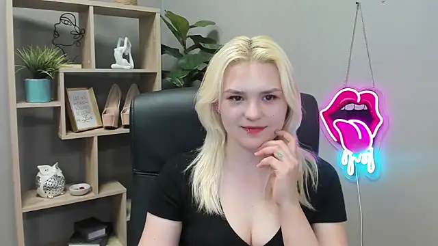 SweetLilyxo webcam