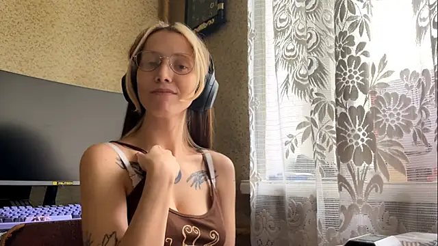 AliceGates webcam