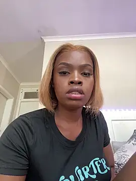 LuciousLips96 webcam
