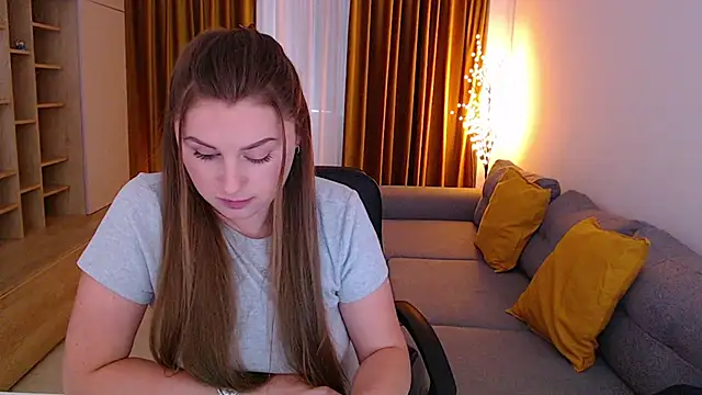 mia_bloomy webcam