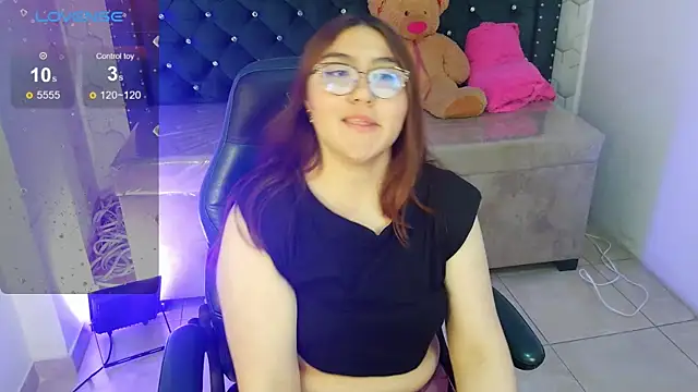 conniejames_m webcam