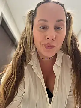 Mona_Plus webcam