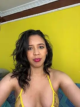 Esmerald_1111 webcam
