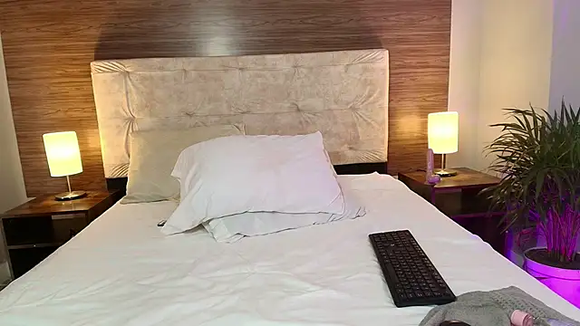 CamilaVelour webcam