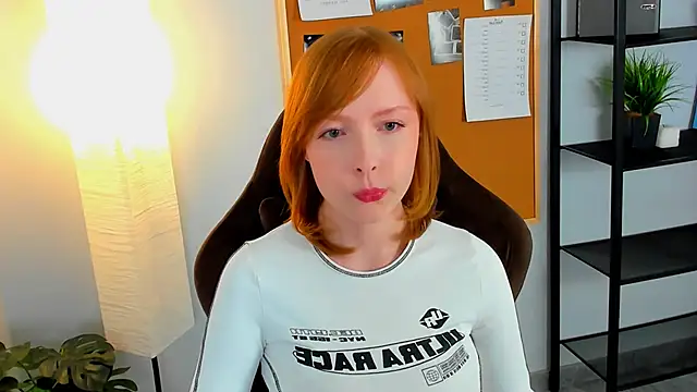 CherryCrushLove webcam