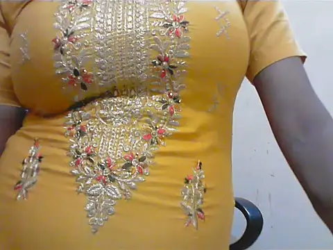 LovingPihu webcam