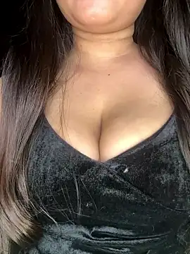 Naughty_pooja44 webcam