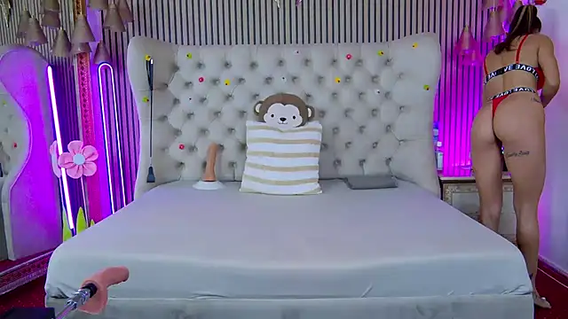 PlayfulShow webcam