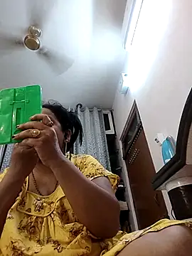Cute-Janvi20 webcam