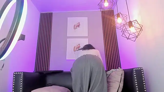 Elisasue webcam