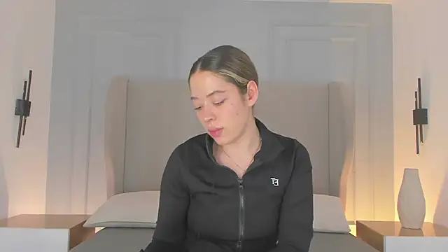 chloe_d webcam