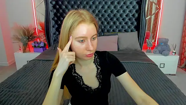 alina_blonde - Alina_Blonde's free webcam - UK Sex Cams