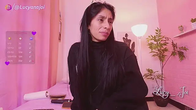 Lucyanajoi webcam