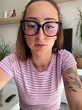 Lolasecret_'s room