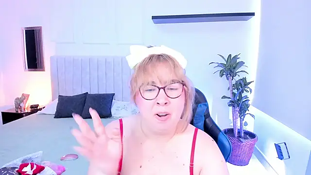 chloe_prg