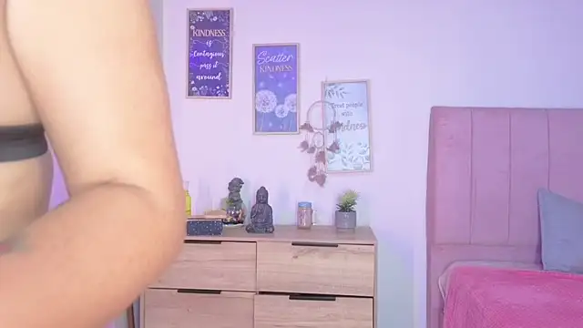 bluee_hazell webcam