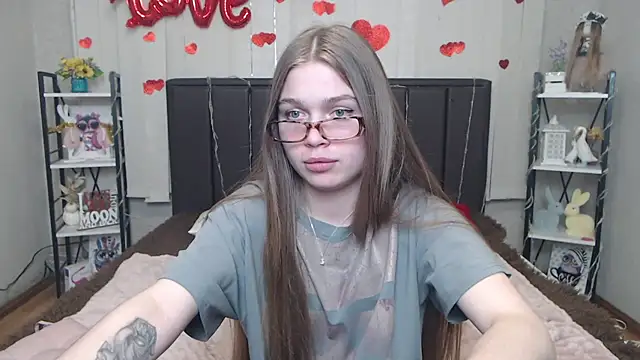 LaraPika webcam