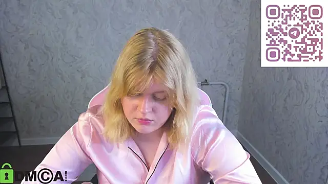 luna_c0ra webcam