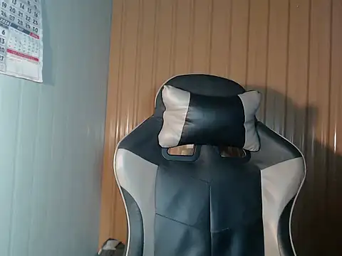 urcurlydiva webcam