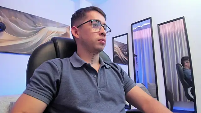 Tommas_Jhonson webcam