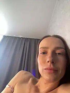 Kira_Quinn webcam