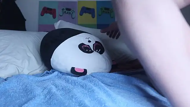 BellaBlueBBW webcam