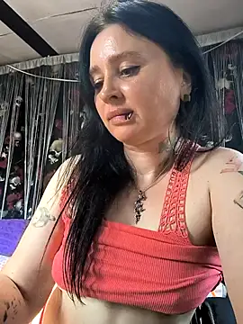 KikiXRed webcam