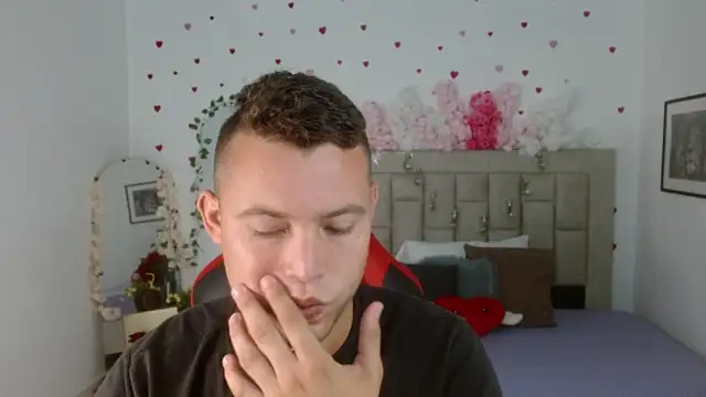 sven_fox723 webcam